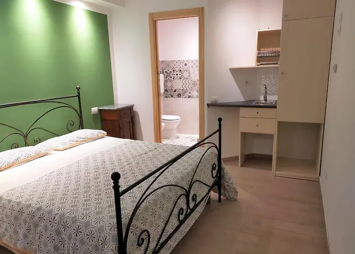 Bed & Breakfast Antico Portale 4*