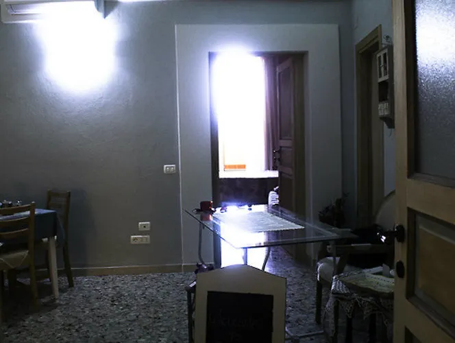 Bed & Breakfast Antico Portale 4*